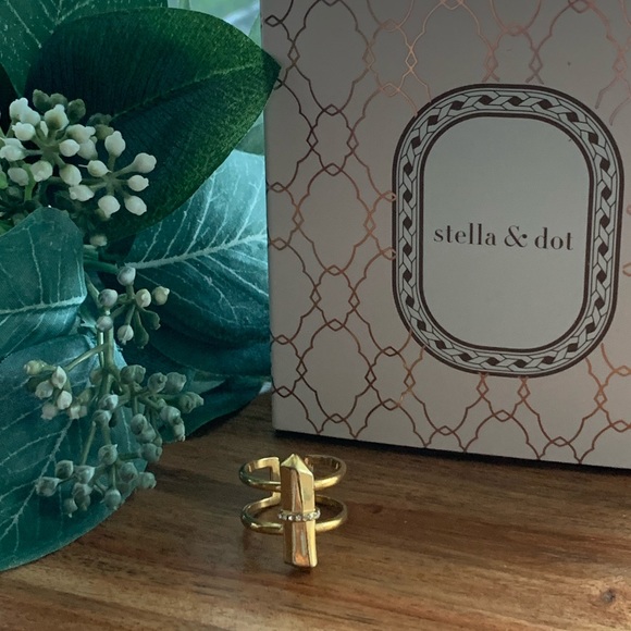 Stella & Dot Rebel Ring - Gold OS - Picture 1 of 3